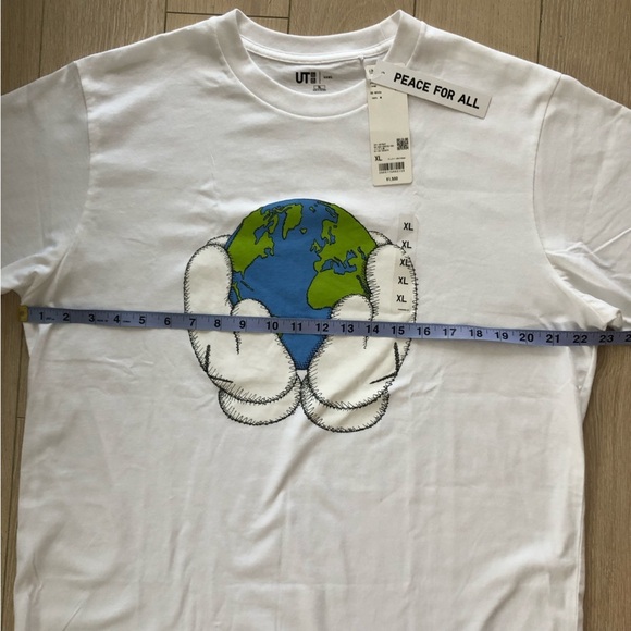 NWT KAWS x Uniqlo Peace for All T Shirt Size XL - Picture 7 of 8